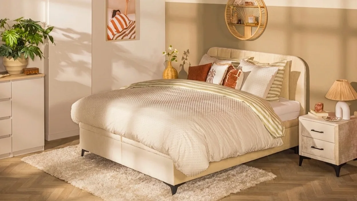 Bed Lizz - 16:9 - beige achterwand AI