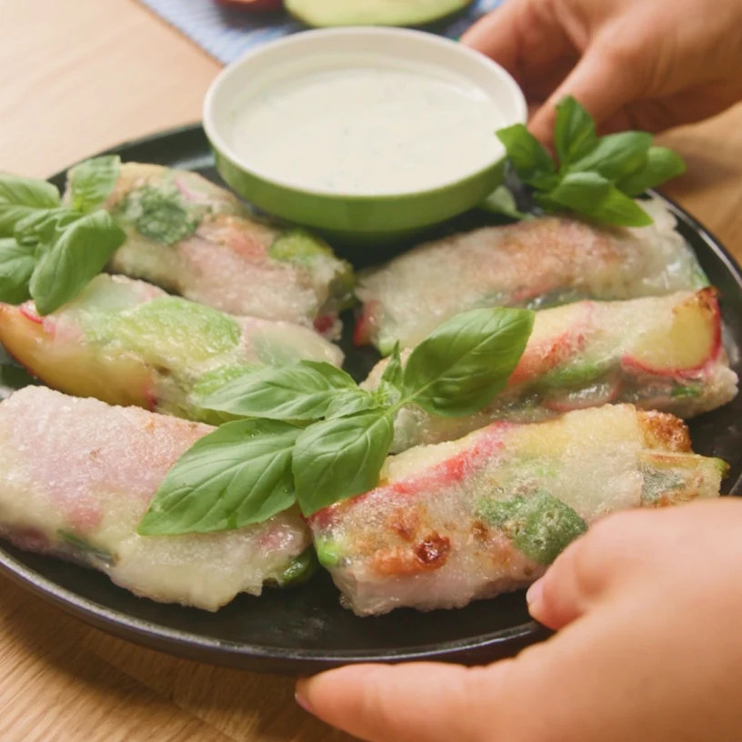 crispy peach prosciutto summer roll grid image