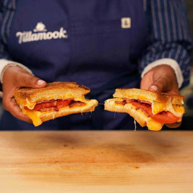 Garlic Herb Bacon & Tomato Tillamook Grilled Cheese
