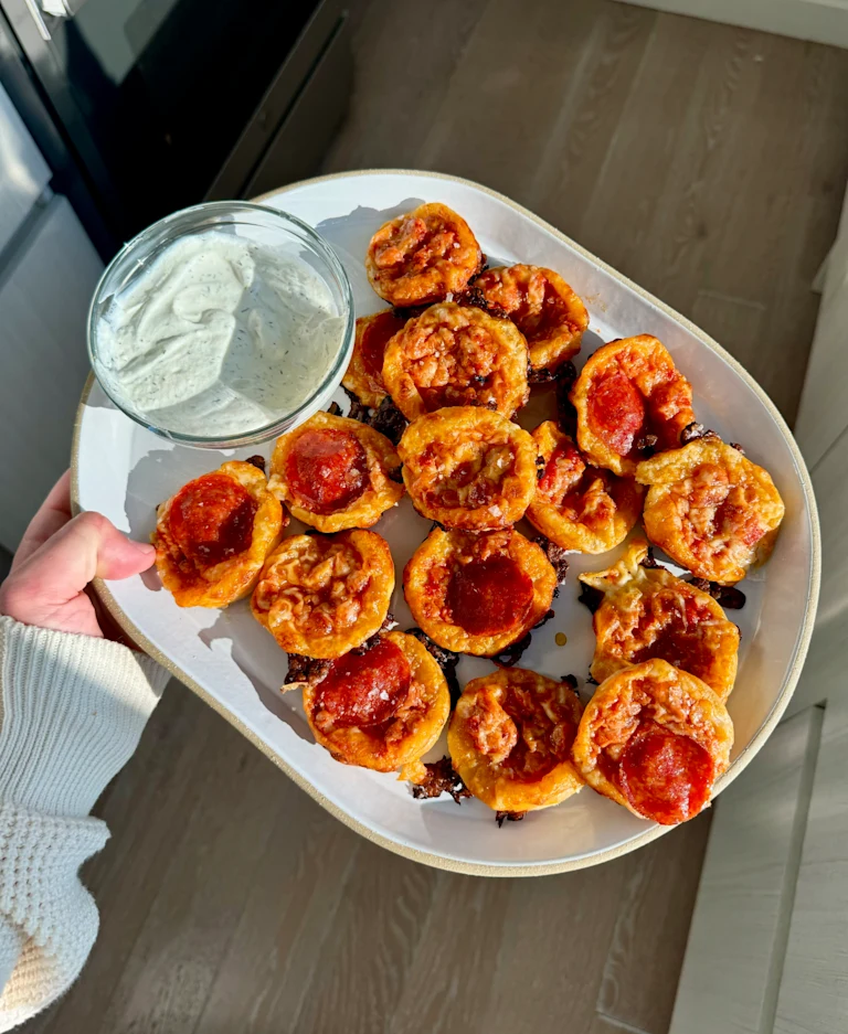 Puff pastry pizza bites