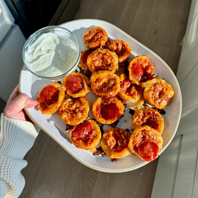 Puff pastry pizza bites