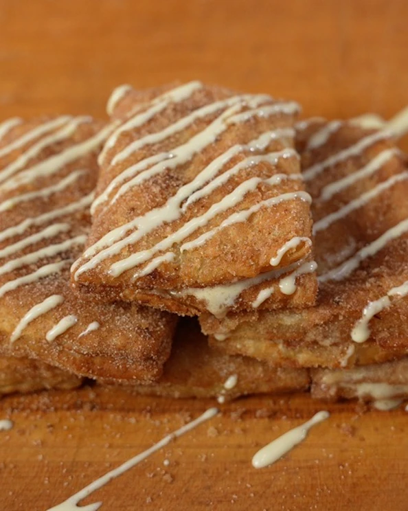 Cream Cheese-Stuffed Fried Apple Hand pies