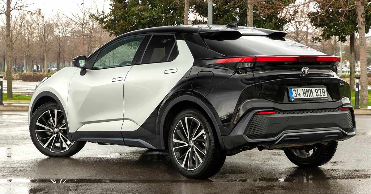 article-toyota-chr-2024-MINIATURE