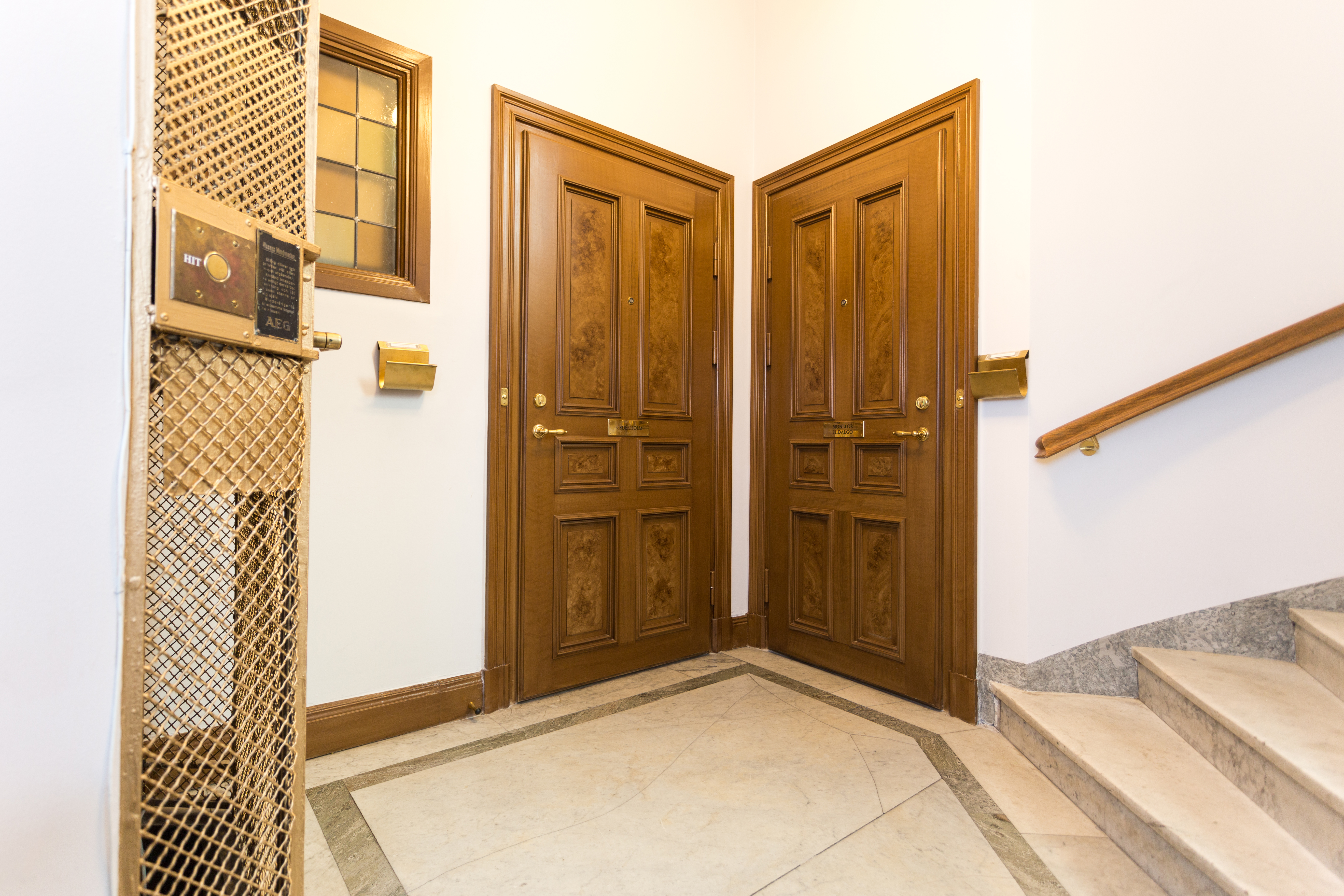 dKey installerad i klassisk dörr