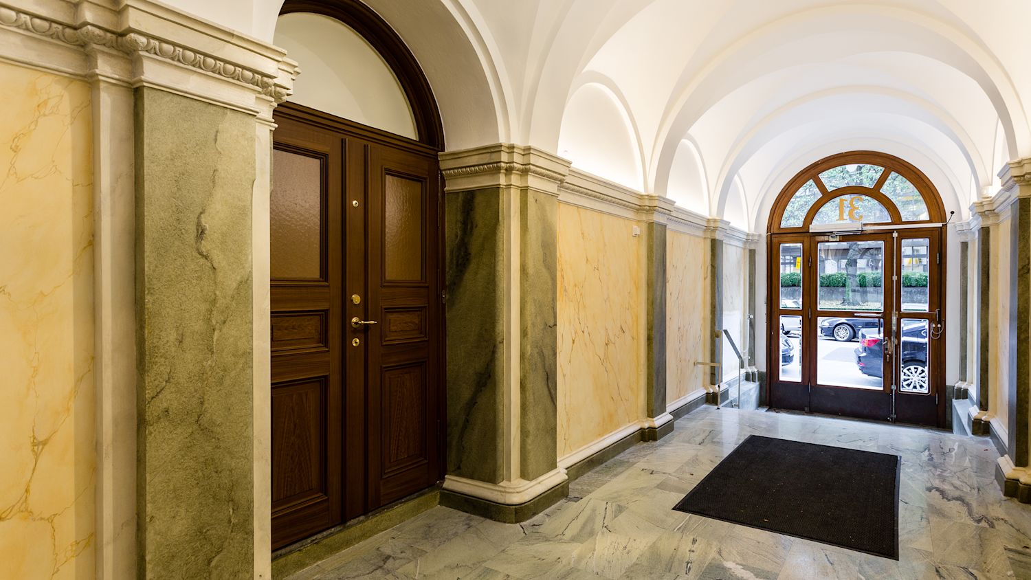 Klassisk dörrmiljö