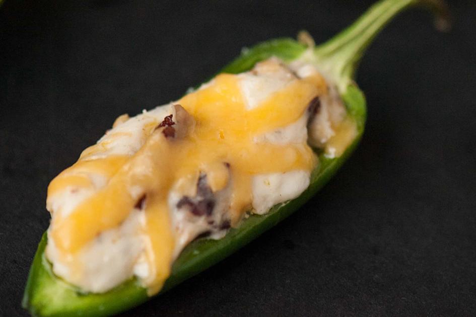 Cheesy Bacon Ranch Jalapeño Poppers Recipe | Hidden Valley™ Ranch