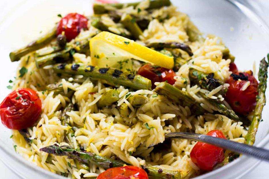 Zesty Asparagus and Tomato Orzo | Hidden Valley™ Ranch