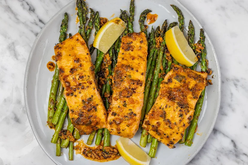 Hidden Valley® Chili Ranch Crunch Salmon & Asparagus