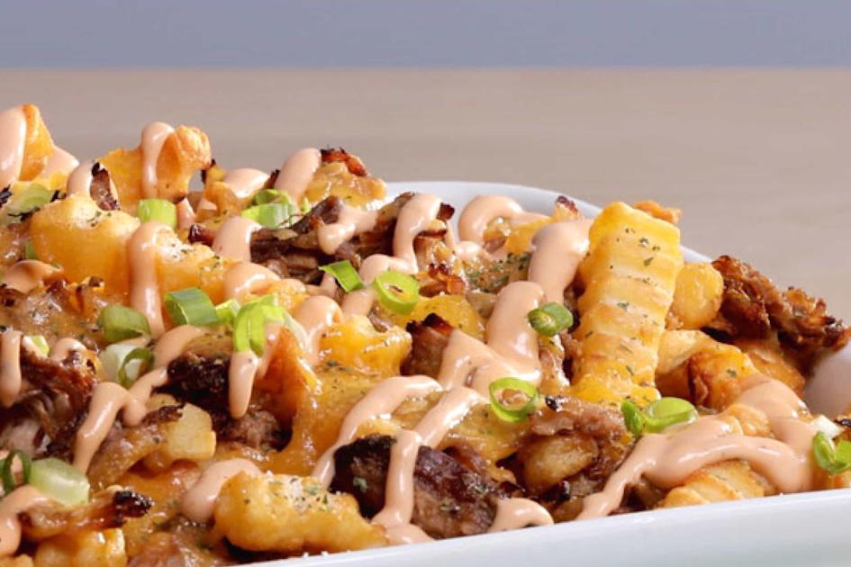 Pulled Pork Loaded Fries | Hidden Valley™ Ranch