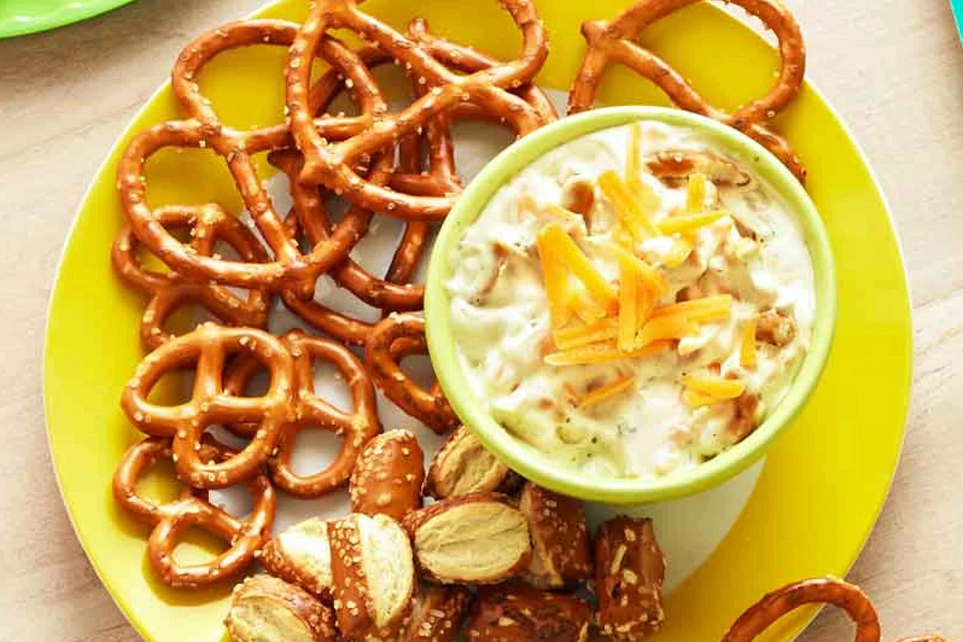 Crunchy Cheddar Ranch Pretzel Dip