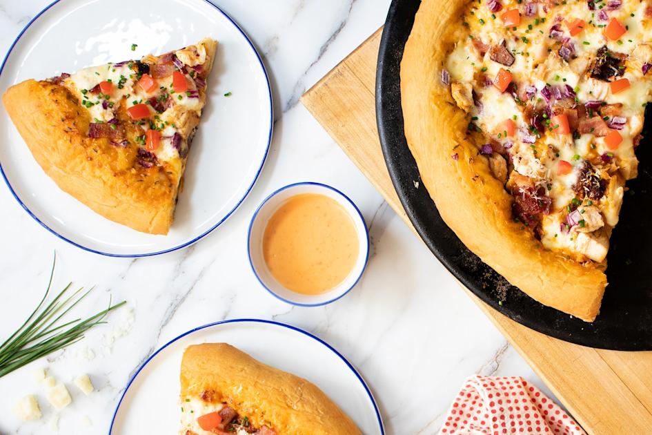 Spicy Chicken Bacon Ranch Pizza Recipe | Hidden Valley™ Ranch