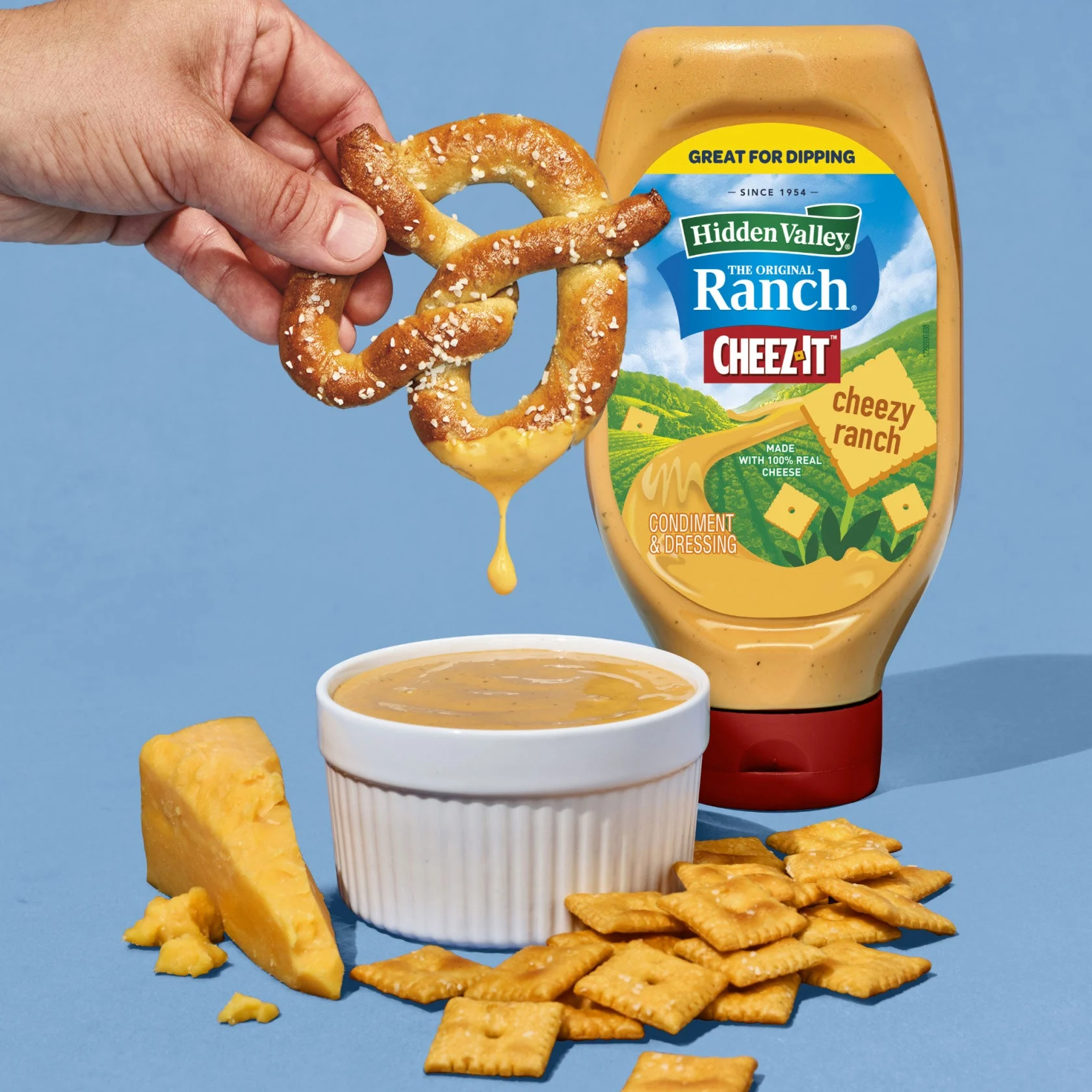 Hidden Valley® Cheezy Ranch Dressing