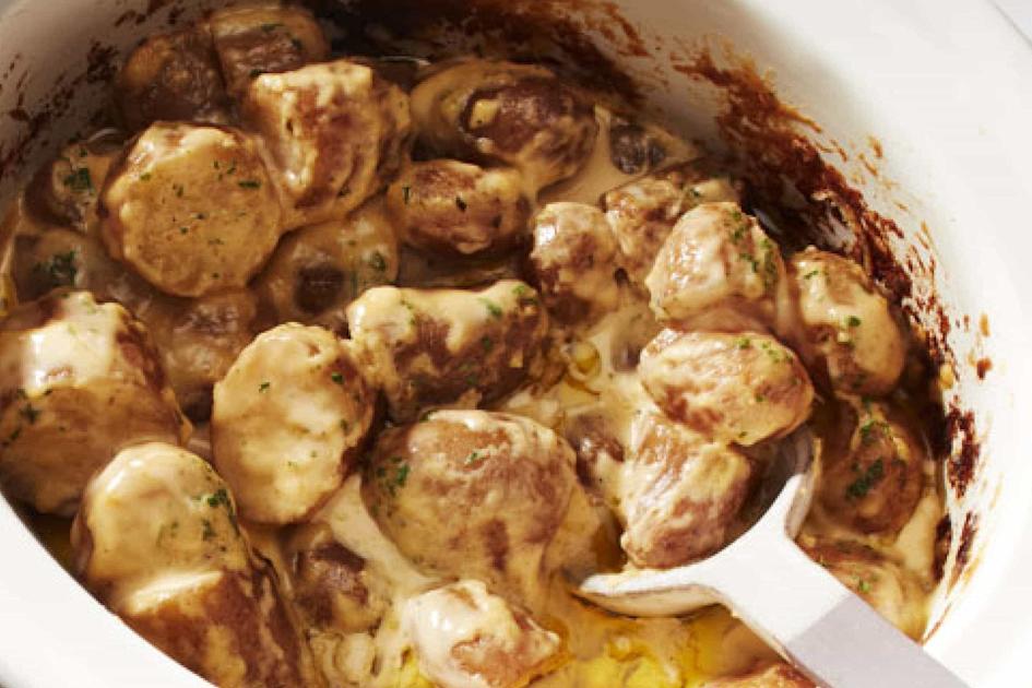 Slow Cooker Cheesy Ranch Potatoes Recipe | Hidden Valley™ Ranch