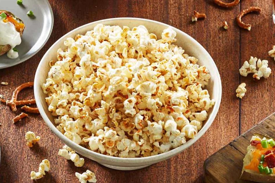 Buffalo Ranch Popcorn Recipe | Hidden Valley™ Ranch