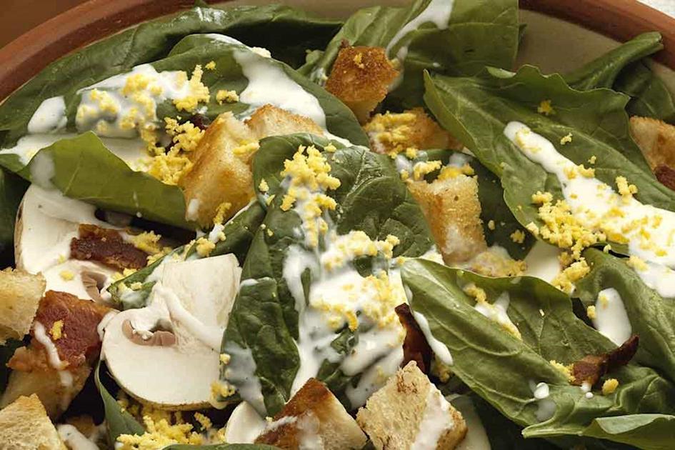 Spinach, Bacon and Mushroom Salad Recipe | Hidden Valley™ Ranch