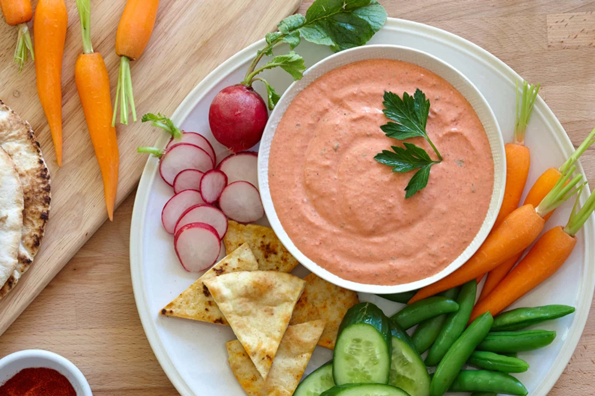 Spicy Roasted Red Pepper Yogurt Dip