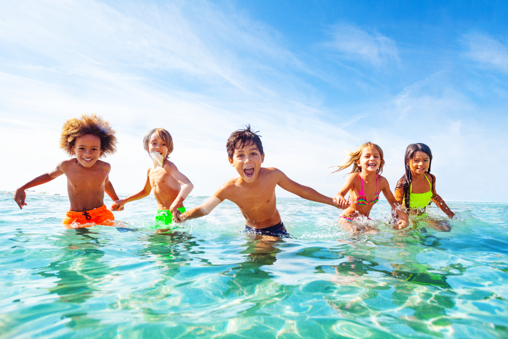 Summer-Candy-Fun-Kids-Swimming 1228218043