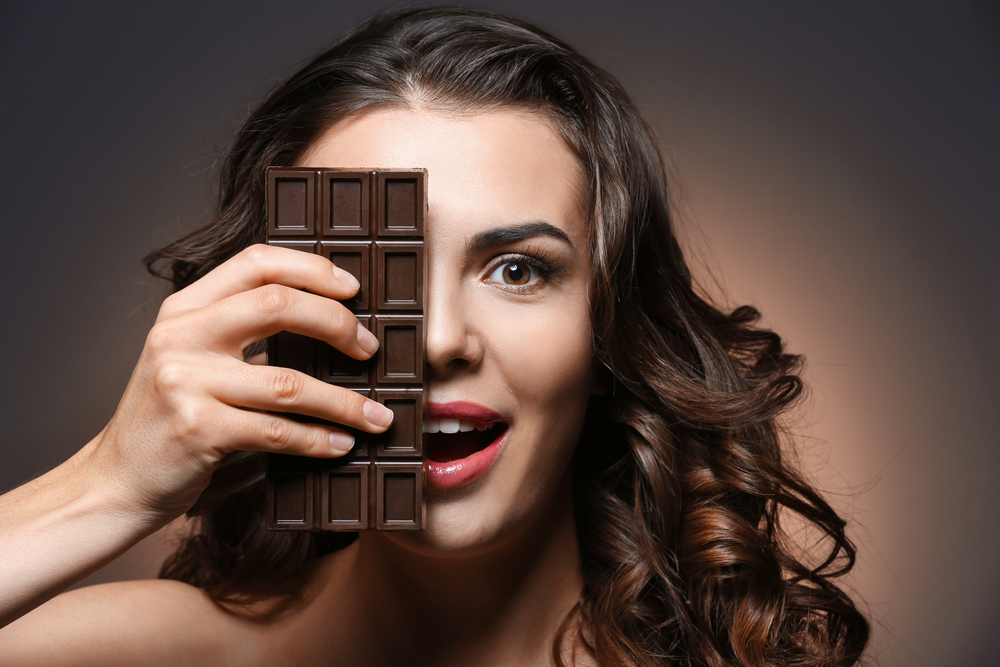 Dark-Chocolate-Health-Benefits-Antioxidants-Superfood 523630864