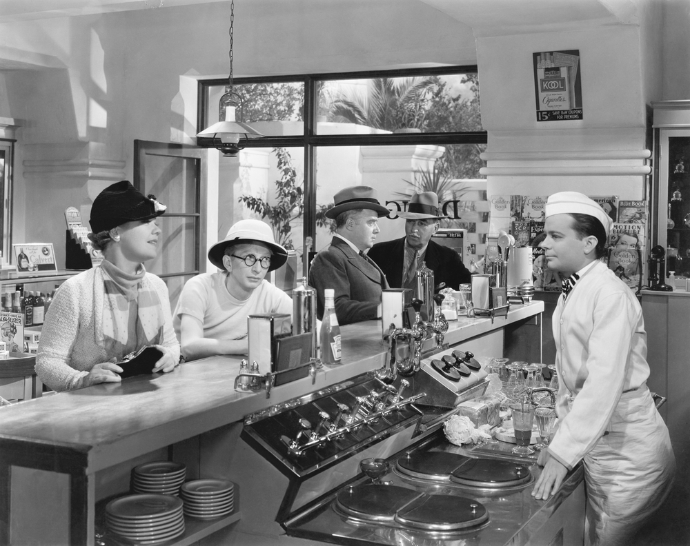 Soda-Jerk-Drugstore-1950s 92578597