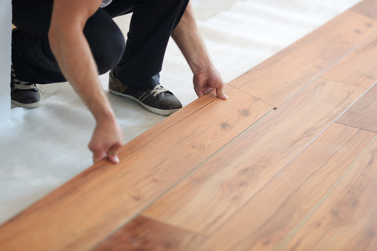 2022 Cost of Laminate Flooring Repairs | Average Price To Fix Laminate  Floors - HomeAdvisor