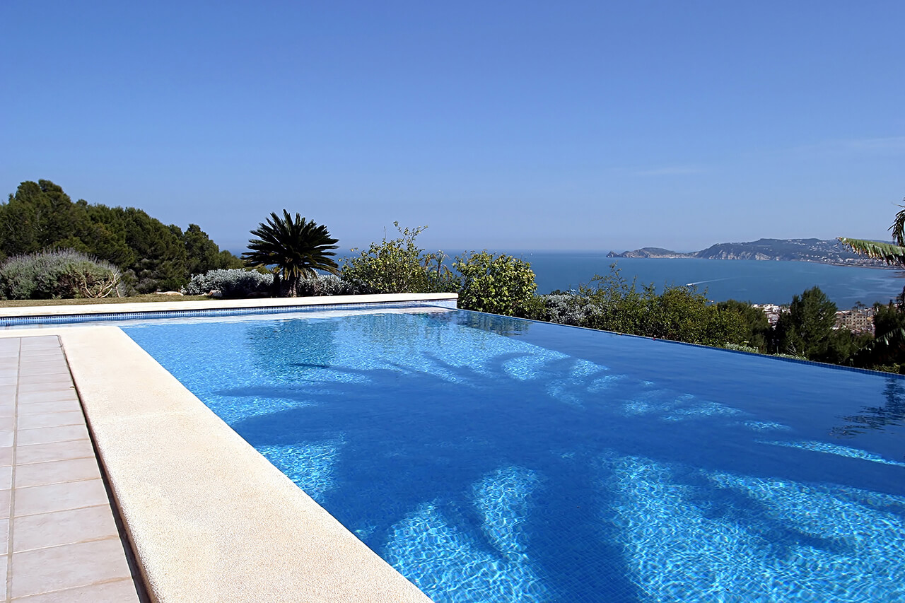 How Much Does an Infinity Pool Cost to Build?
