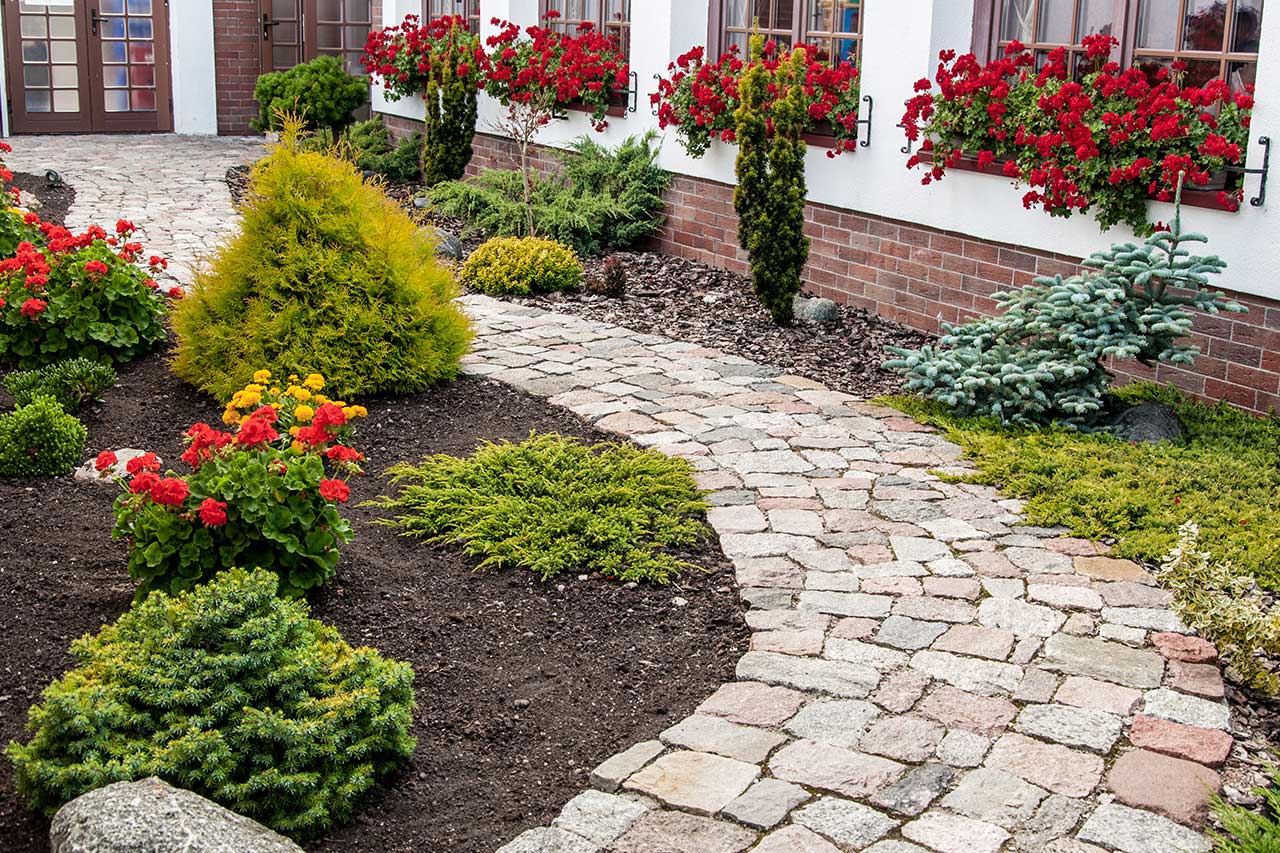 How Much Does Landscaping Cost, How Much Does It Cost To Re Landscape A Backyard