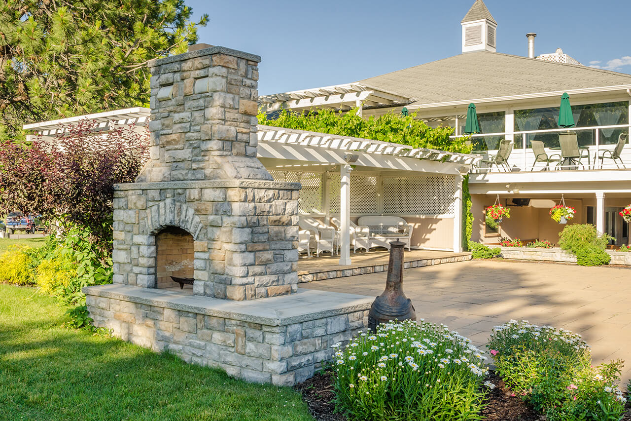What's the Average Cost of an Outdoor Fireplace?