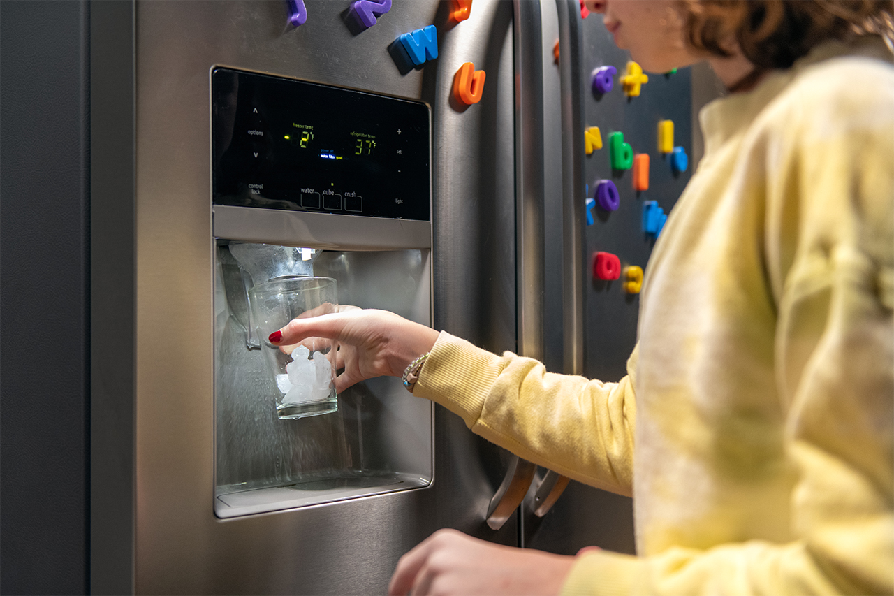 How Much Does It Cost to Repair an Ice Maker? [2024 Data]