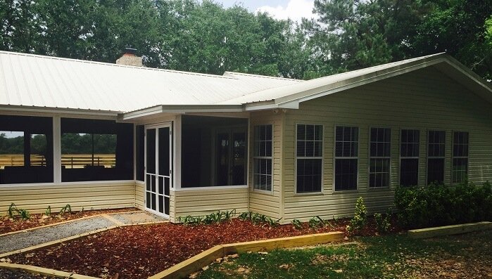 house with vinyl siding in Lucedale, MS