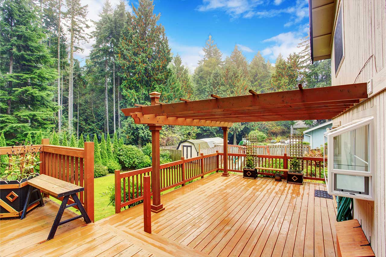 How to build a pergola on a deck â€