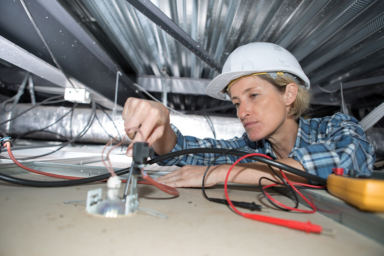 What’s the Average Hourly Rate for an Electrician?