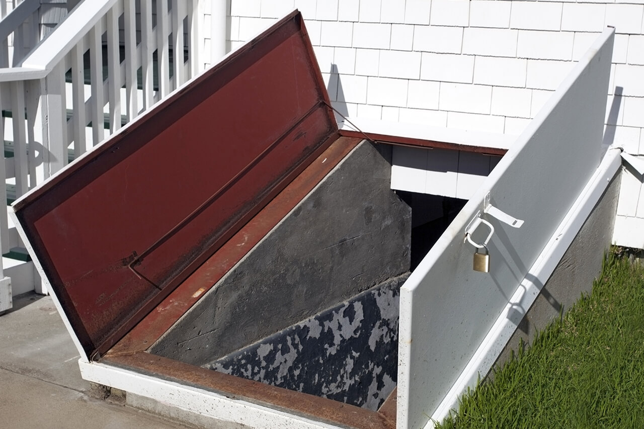 5 Prefab STORM SHELTERS to protect yourself and your family 