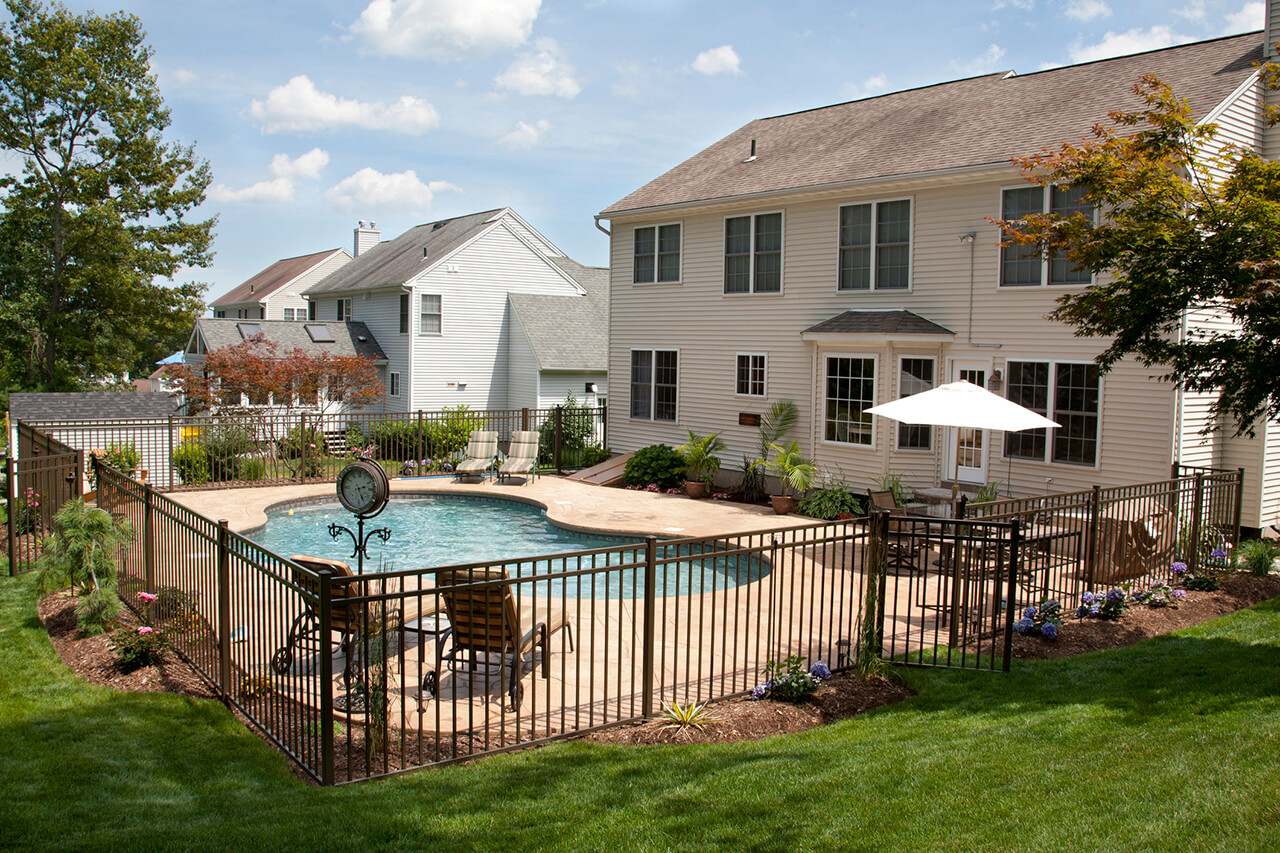 How Much Does a Pool Fence Cost?