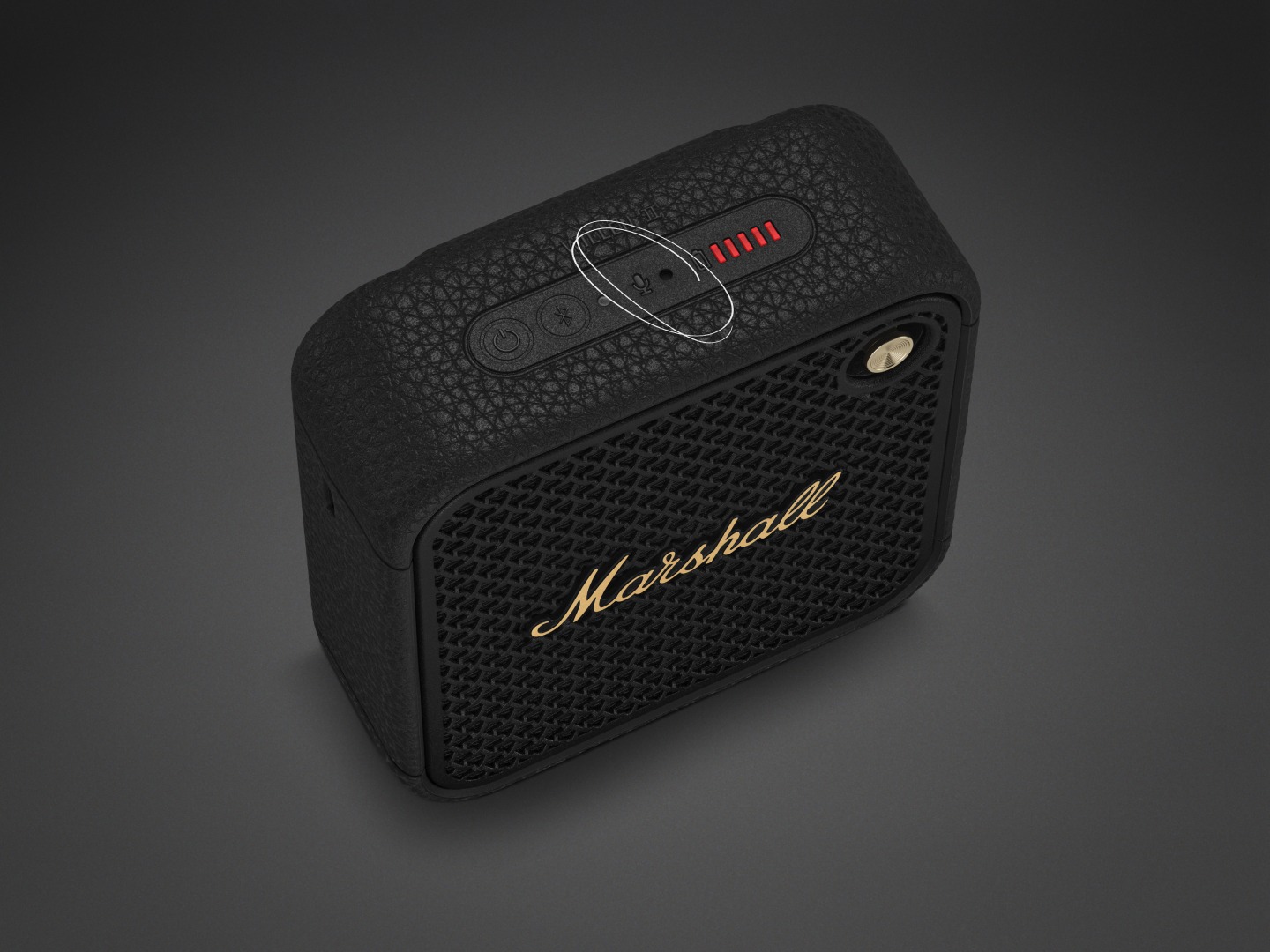 Loa di động Bluetooth Marshall Willen II màu đen và đồng thau có micro tích hợp ở phía trên.