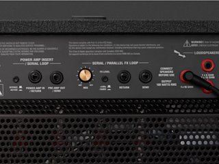 Imagen ampliada de los dos bucles de efectos de la parte posterior del amplificador Marshall JVM210 Combo.