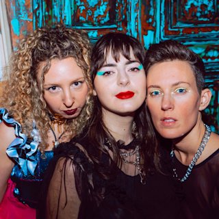 The band members of Dream Nails.