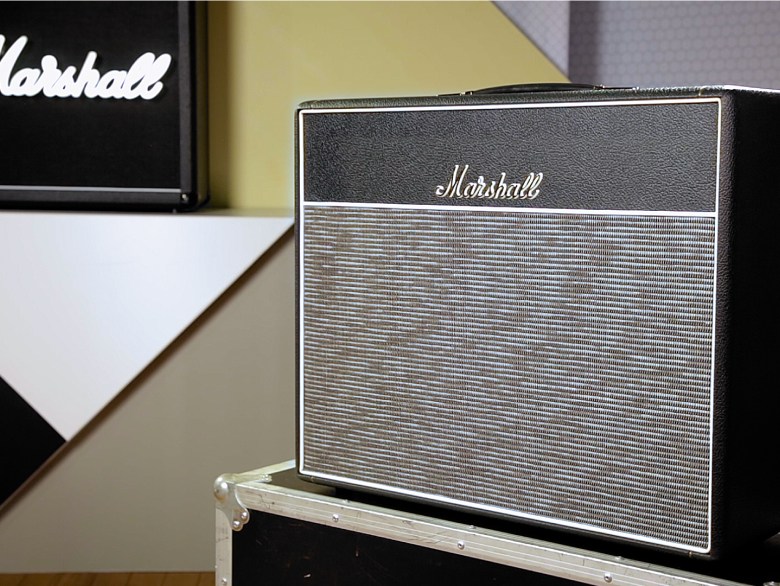 1974X クラシックなヴィンテージトーンを再現する18Wの Handwiredコンボアンプ | Marshall.com