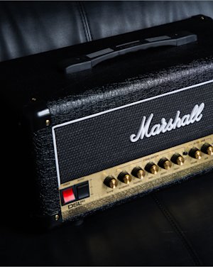 A lifestyle image of the Marshall DSL20 Head.