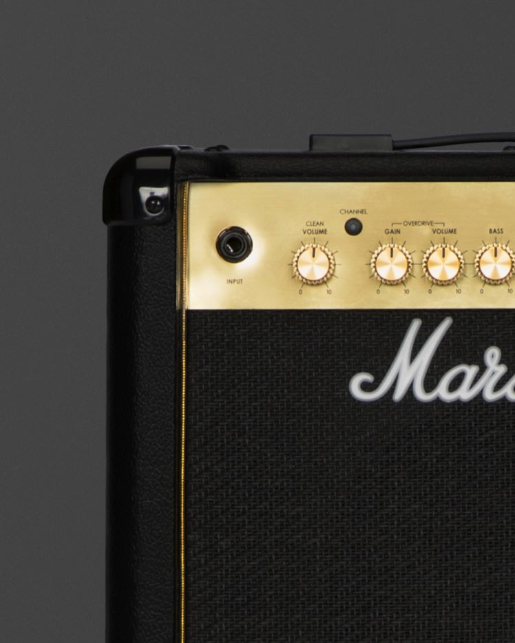 Left upper part of the Marshall MG15G Combo.