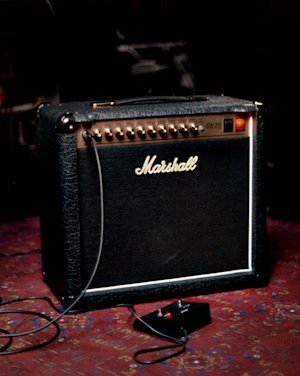 The Studio 900 Combo in a studio room