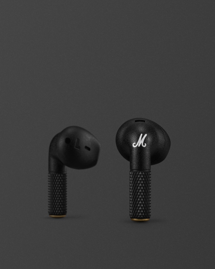 minor-iv-black-earbuds-mobile-