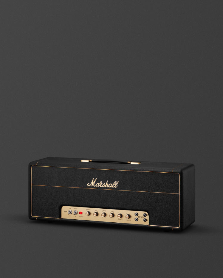 Una imagen frontal de Marshalls negro y oro 1959 Handwired Head