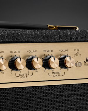 The Studio 900 Combo control knob