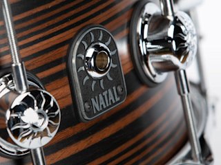 Close up of Natal Drums Café Racer snare drum in Veneer
