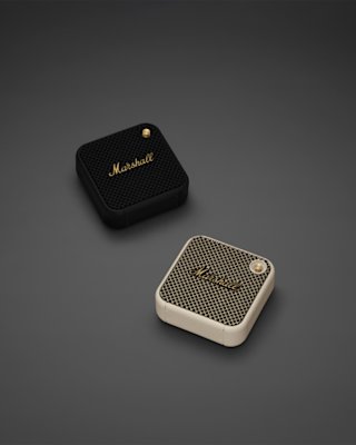 Imagen de dos altavoces Marshall Willen en color blanco y negro y oro