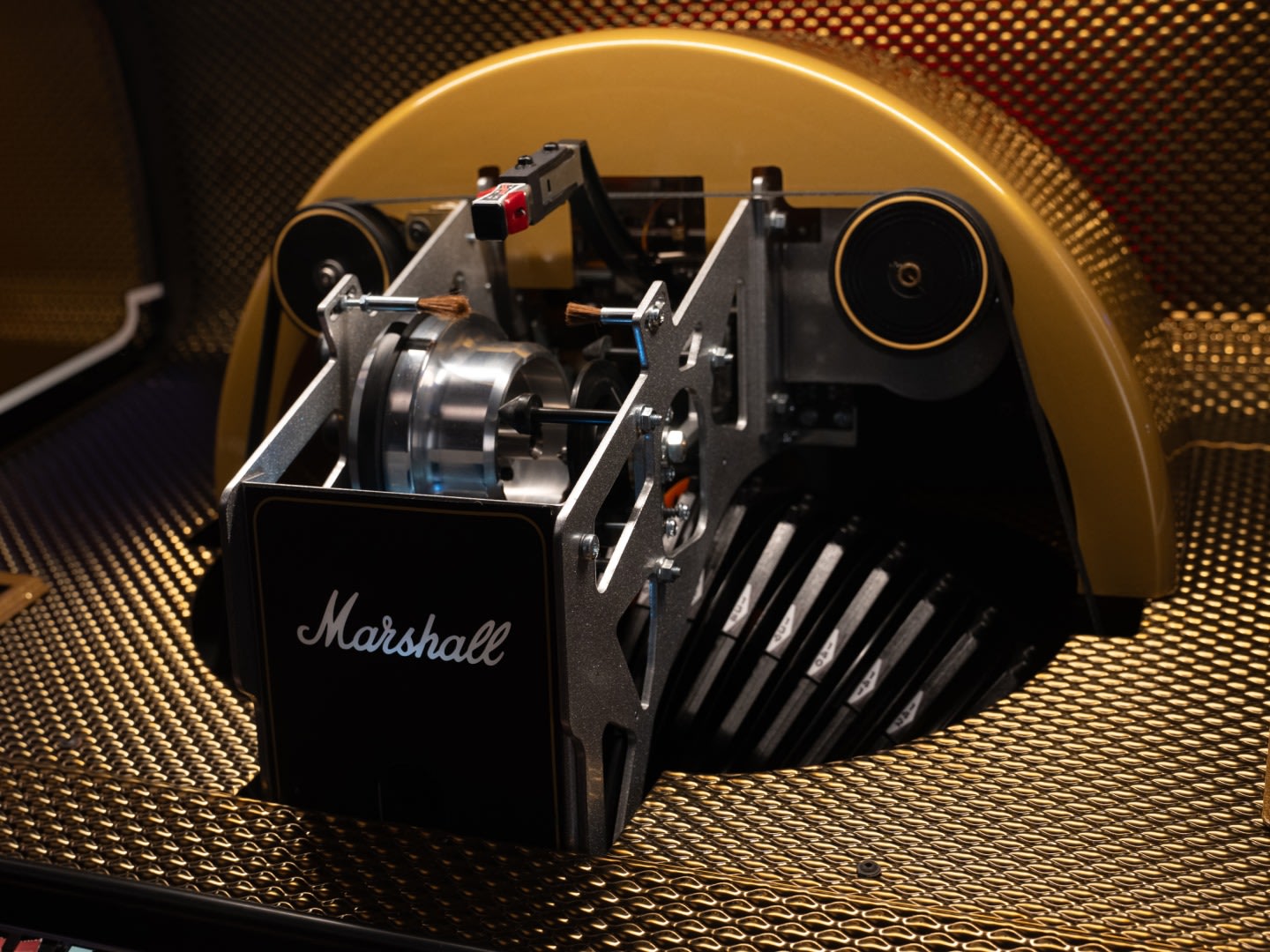 Awake NYとのコラボレーションで誕生した、アナログレコード仕様の