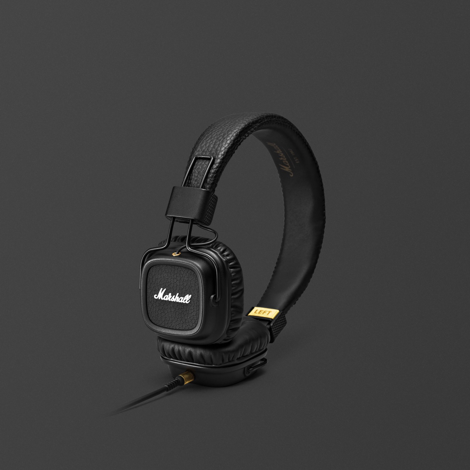 Vista frontal de los auriculares Major II Black.