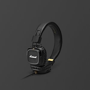 Major II Black Headphone front view.