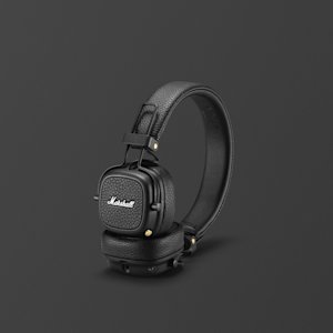 Vista frontal de los auriculares Major III Voice Black.
