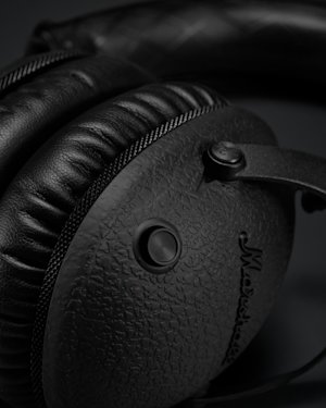 The control knob on a pair of Marshall Monitor II ANC Diamond jubilee headphones.